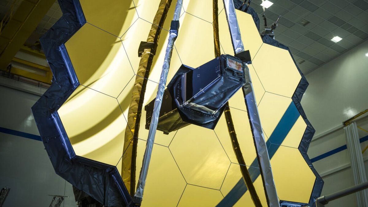 Telescópio espacial "James Webb" é lançado no dia de Natal