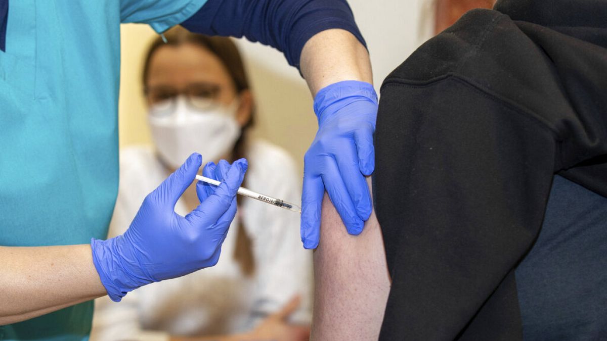 Impfung mit dem Impfstoff von Moderna gegen Covid-19