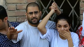 الناشط المصري علاء عبد الفتاح وشقيقته سناء سيف