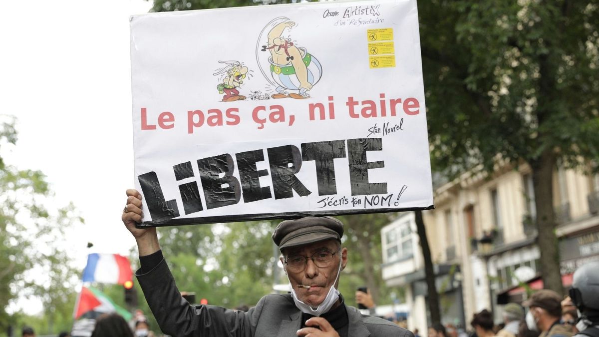 تجمع مخالفین واکسیناسیون کرونا در فرانسه