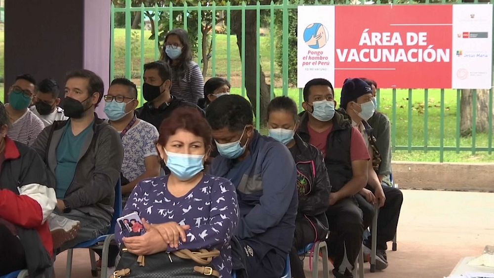 Latin America |  More vaccinations and restrictions to combat the omicron variant