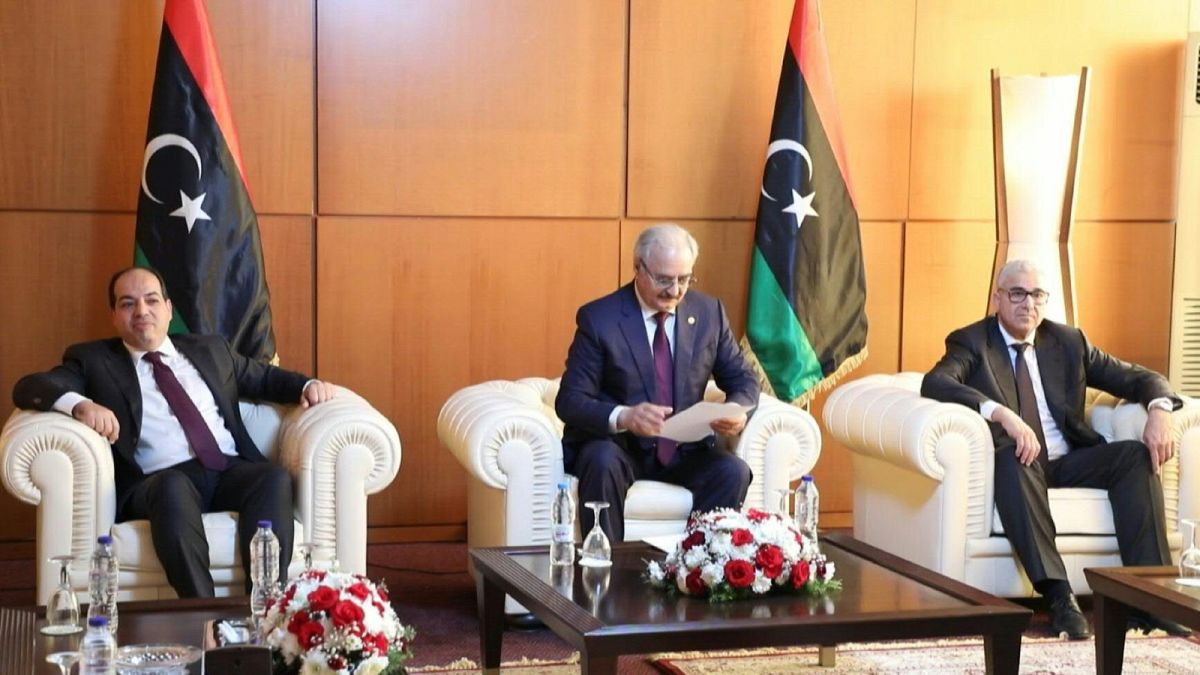 مرشحون للانتخابات الرئاسية في ليبيا يجتمعون في بنغازي