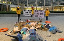 Proteste gegen Plastikmüll in den Weltmeeren