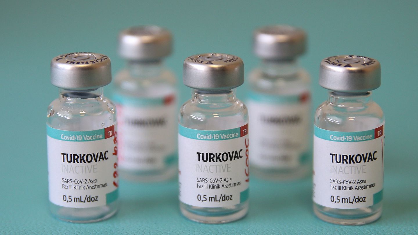 5 soruda Turkovac aşısı: Covid-19 varyantlarına karşı etkili mi, yan  etkileri var mı? | Euronews