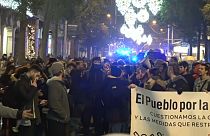 Η «Όμικρον» φέρνει νέους περιορισμούς