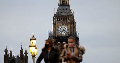 London's 'Big Ben' fully visible again to ring in the New Year | Euronews