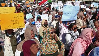 Des Soudanaises manifestent contre les agressions sexuelles