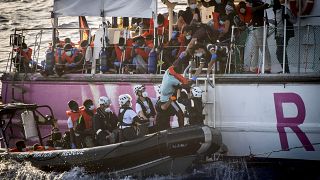 Mediterranean Sea: hundreds of migrants rescued in 5 operations