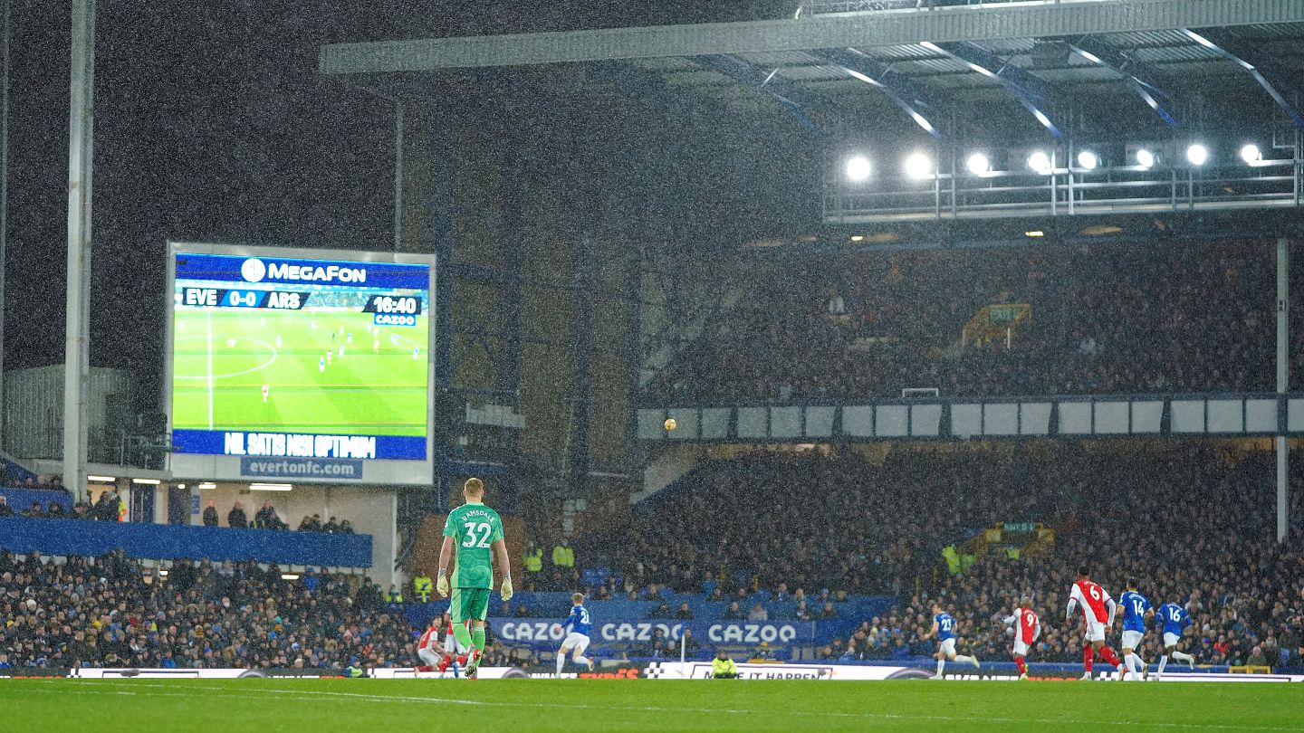 Third Premier League Boxing Day fixture postponed amid COVID outbreak |  Euronews