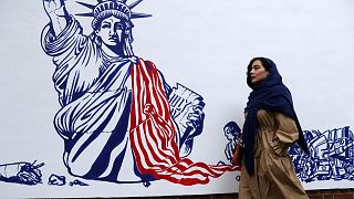 دیوار سفارت سابق آمریکا در تهران