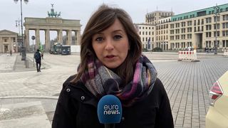Kate Brady fragt Menschen in Berlin, was sie zu den Coronaregeln sagen.