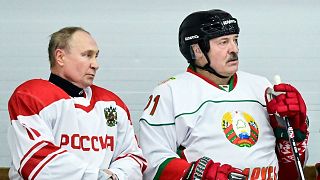 پوتین و لوکاشنکو در زمین هاکی روی یخ