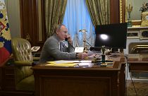 الرئيس الروسي فلاديمير بوتين في مكتبه بالكرملين