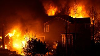Colorado'da yangın nedeniyle yüzlerce evin yandığı belirtiliyor