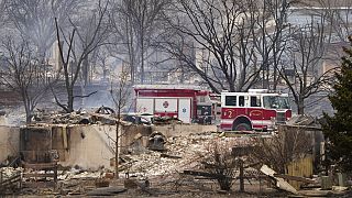 Milhares fogem dos incêndios no Colorado