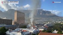 Afrique du Sud : un incendie déclaré au Parlement au Cap