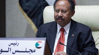 رئيس الوزراء السوداني عبد الله حمدوك يترأس جلسة طارئة لمجلس الوزراء في العاصمة الخرطوم، في 18 أكتوبر 2021.