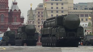 Стратегический ракетный комплект "Тополь-М" на Параде Победы на Красной площади в Москве
