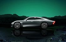 Mercedes tek şarjla 1000 km giden elektrikli aracın tanıtımını yaptı