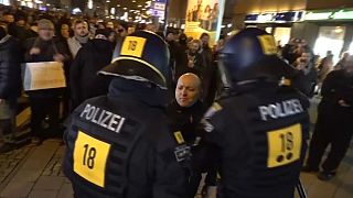 Eskalierende Gewalt bei Corona-Protesten in Magdeburg