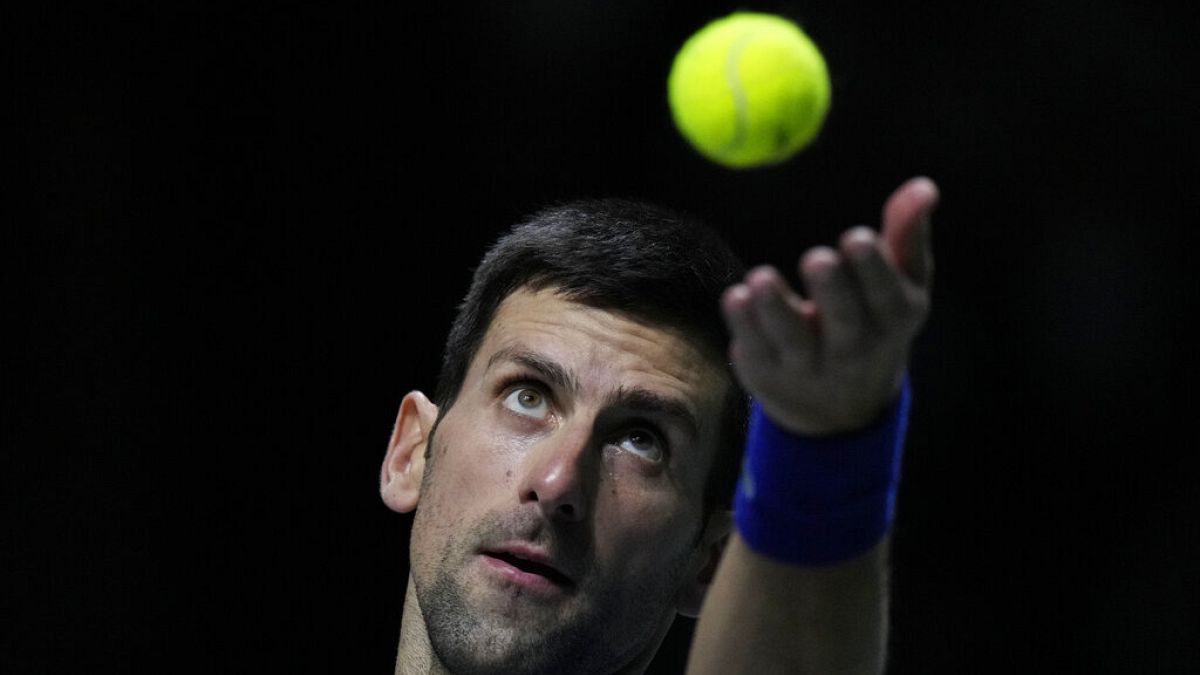 Australia no permite la entrada a Novak Djokovic, retenido hasta no justificar su exención médica