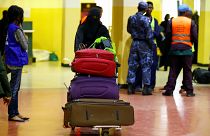 إثيوبيون في مطار بولي في أديس أبابا بعد أن عادوا من السعودية. 13/07/2017