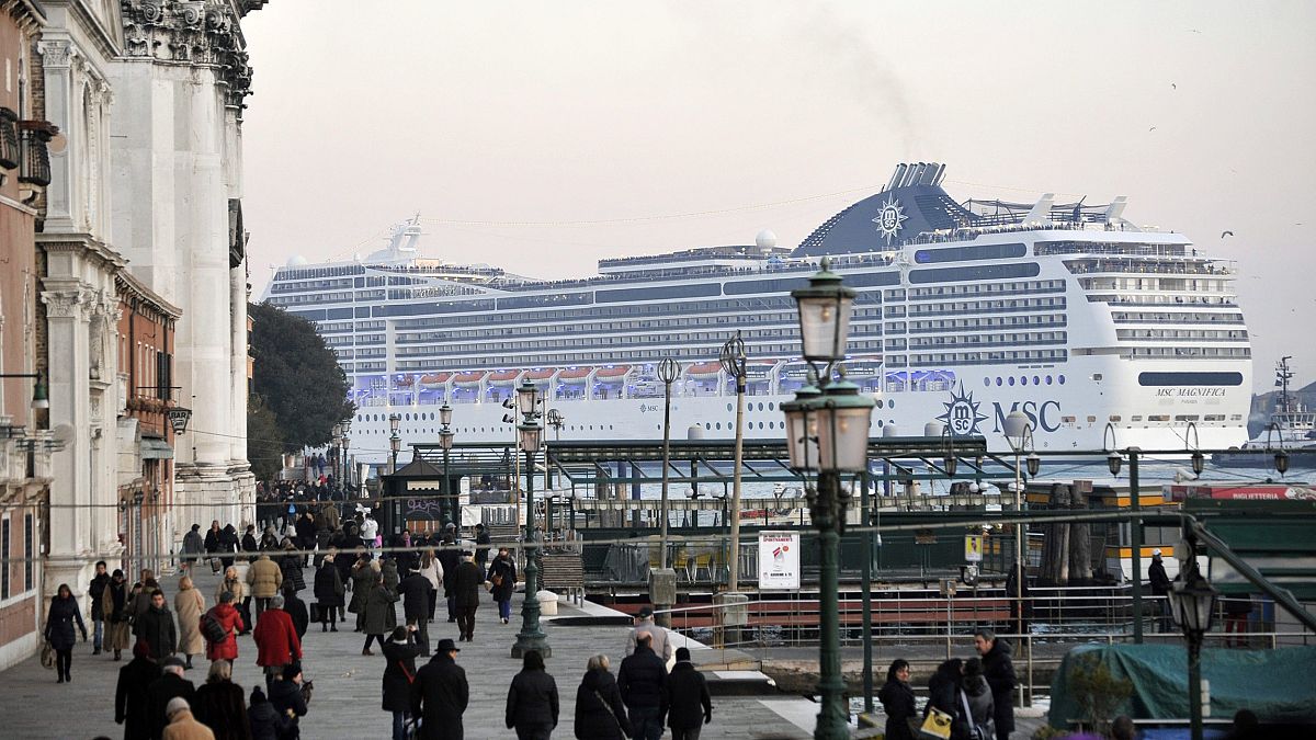 Venecia se cierra al turismo masivo. Los visitantes de un día tendrán que reservar y pagar 5 euros 