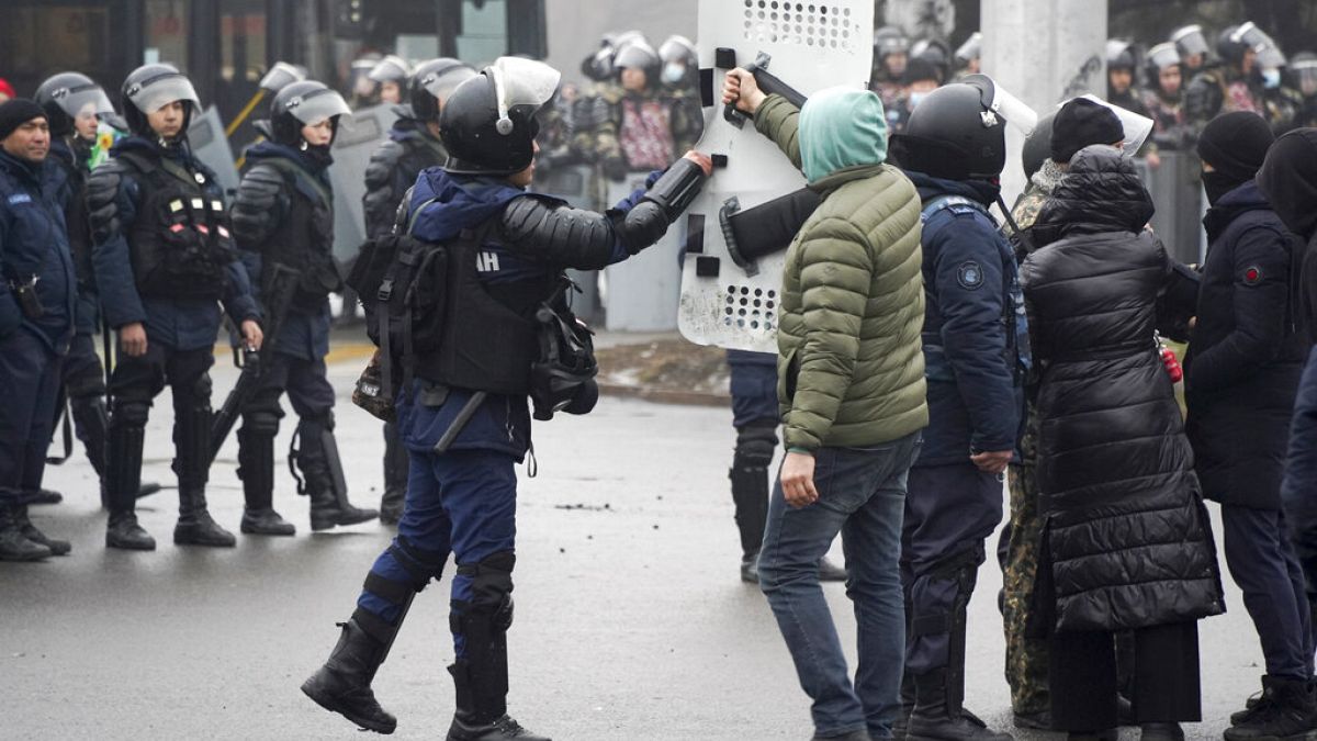Protesta antigubernamental en Almaty, Kazajistán, el miércoles 5 de enero de 2022