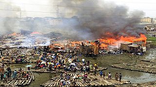 Nigeria: fire rips through busy neighbourhood in Lagos