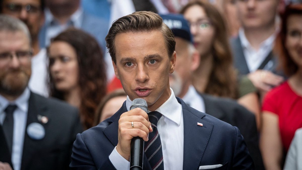 Krzysztof Bosak, presidential candidate of the far right wing party Confederation (Konfederacja) addresses a pre-electional convention in Warsaw, Poland on June 20, 2020.