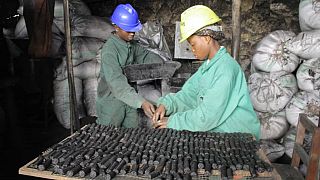 DRC: Coal briquettes made from waste