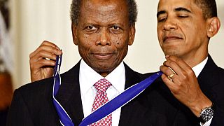 2009 verlieh US-Präsident Obama Sidney Poitier die Freiheitsmedaille.