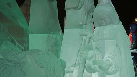 Nativity ice sculpture festival held in Russia
