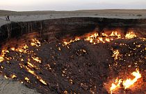 Karakum Çölü'nde bulunan Cehennem Kapısı olarak adlandırılan Derveze gaz krateri