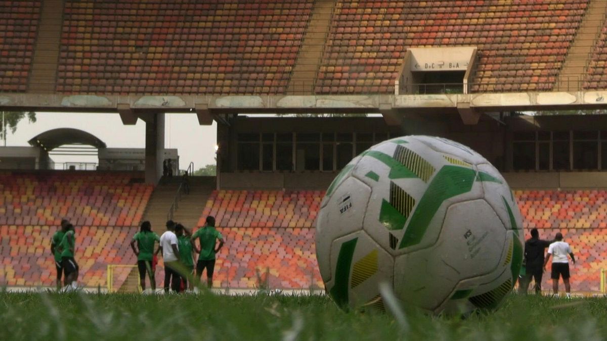 كأس الأمم إفريقيا لكرة القدم في الكاميرون. 