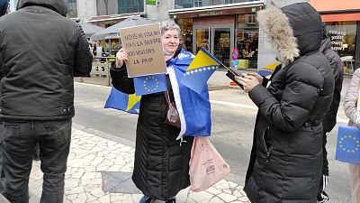 Bosnian diaspora demonstrating in Brussels 