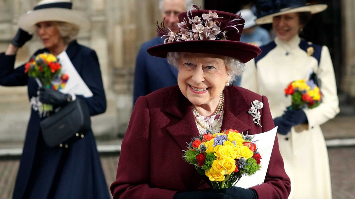 تغادر ملكة بريطانيا إليزابيث الثانية كنيسة وستمنستر في لندن، 12 مارس 2018 