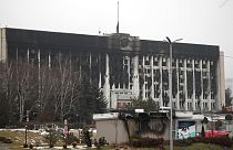 El ayuntamiento de Almaty, Kazajistán, tras los peores disturbios en tres décadas.