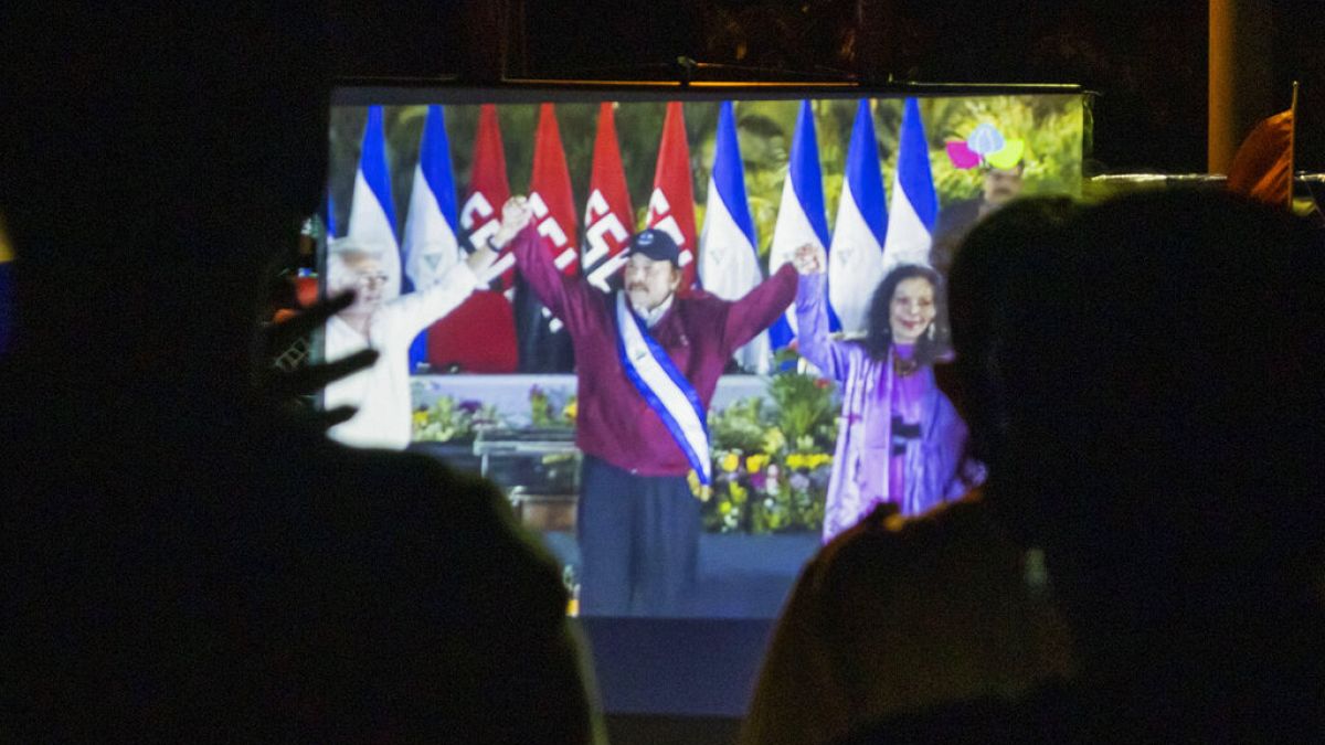 Daniel Ortega in Managua vereidigt