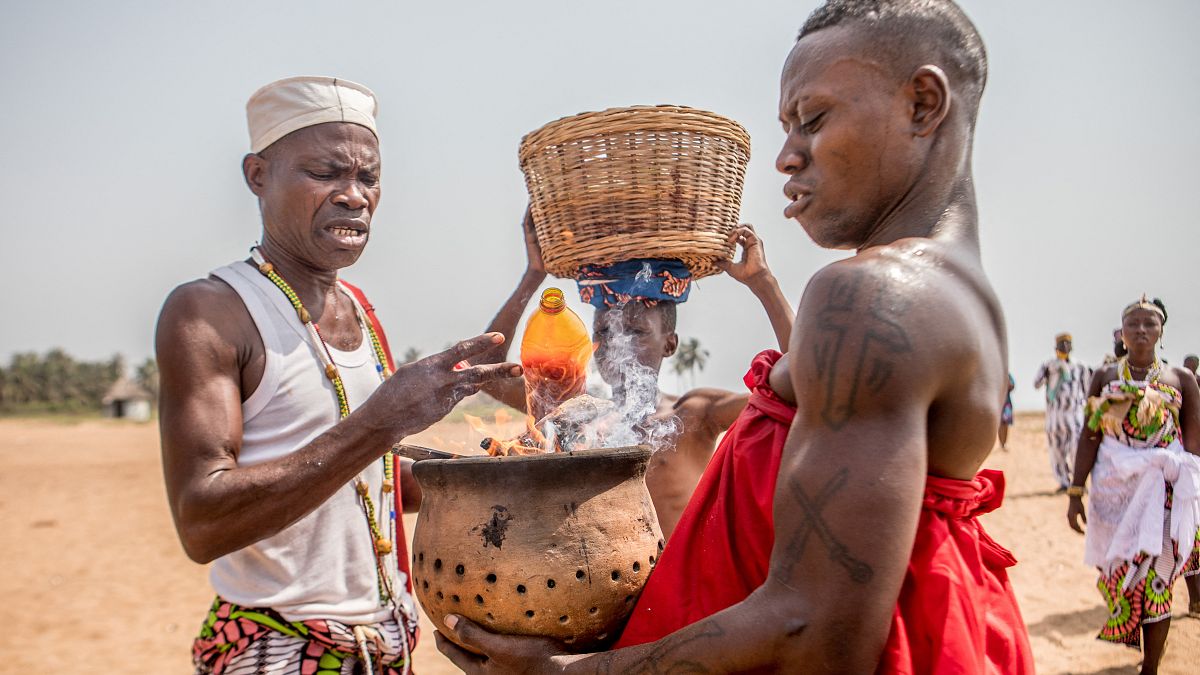 Voodoo-Zeremonie in Ouidah, Benin.