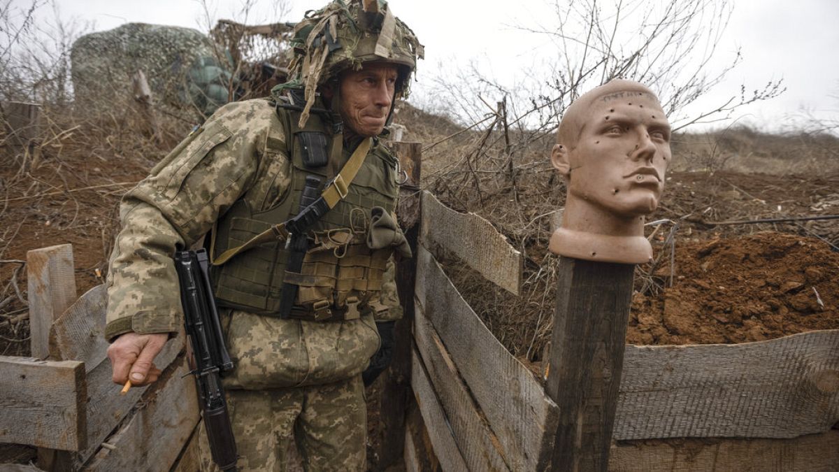 Ukrán katona a donyecki területen 2022. január 9-én