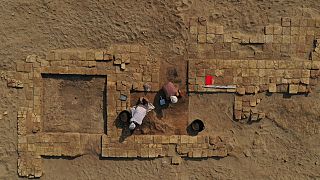 Mitglieder einer französisch-irakischen archäologischen Expedition in der Ausgrabungsstätte des sumerischen Stadtstaates Larsa