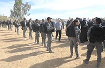 اشتباك السكان البدو في قرية سعوة الأطرش في النقب مع الشرطةز