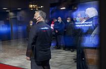 Orbán Viktor magyar miniszterelnök távozik az EU-csúcsról Brüsszelből 2021. december 17-én