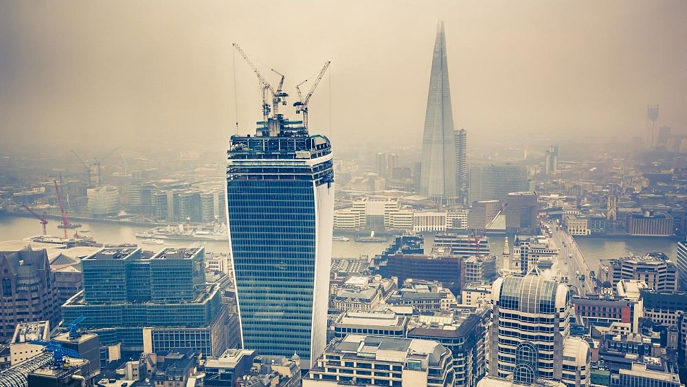 londoners-told-to-avoid-exercise-as-pollution-levels-rocket