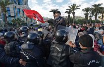 Trotz Versammlungsverbot: Hunderte protestieren in Tunis gegen Präsident Saied