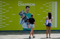 Djokovic pode ser deportado para a Sérvia e falhar o Open