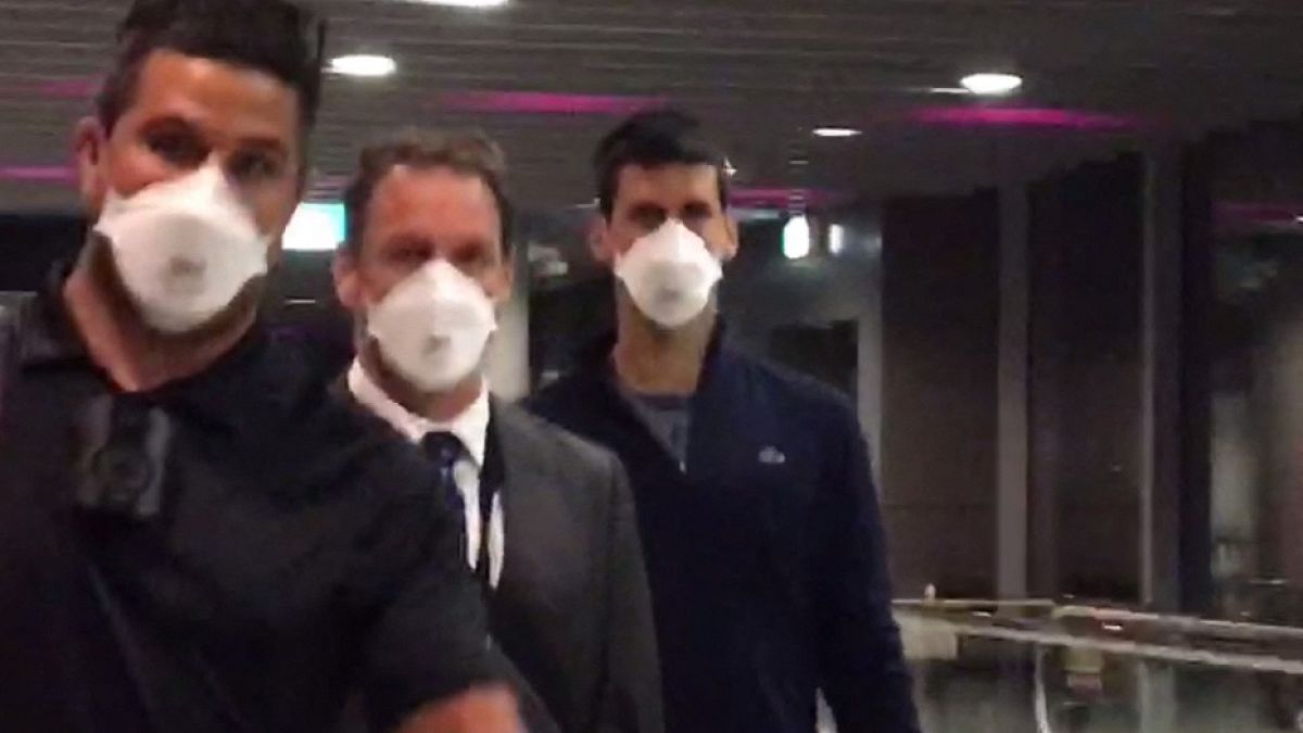 Sırp raket Djokovic, Avustralya'dan sınır dışı edildi