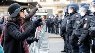 تجمع مخالفان محدودیت‌های کرونایی در وین، اتریش