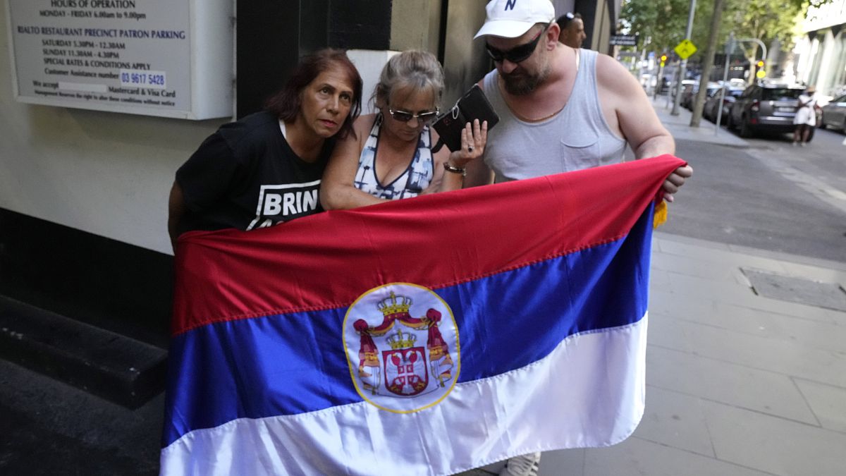 Сторонники Джоковича в Австралии и в Сербии не скрывают разочарования и гнева